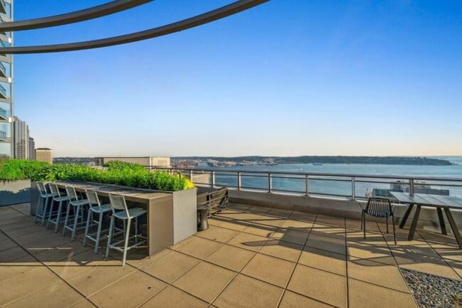 Building Photo - 1 bedroom in Seattle WA 98121