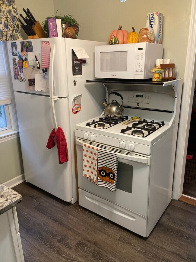 Building Photo - 161 Willow Ave