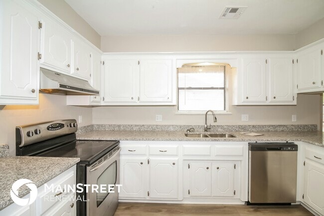 Foto del edificio - 5513 Cloverlawn Dr