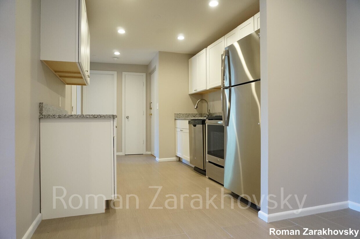 398 Langley Rd Unit 6A, Newton, MA 02459 Condo for Rent in Newton, MA