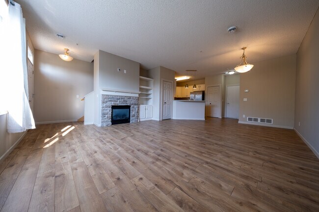 Building Photo - 13729 Atrium Ave