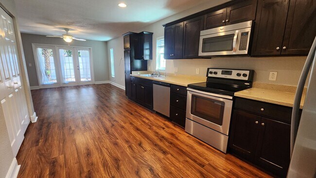 Building Photo - 5127 SE 103rd Ln