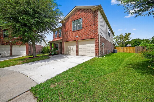 Foto del edificio - 14934 Sugar Falls Ct
