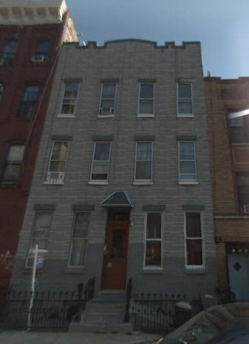 Foto principal - 176 Suydam St
