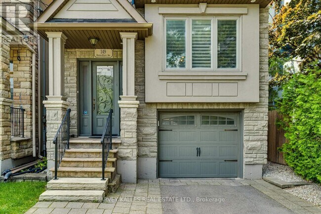 Photo du bâtiment - 149 Bannockburn Ave