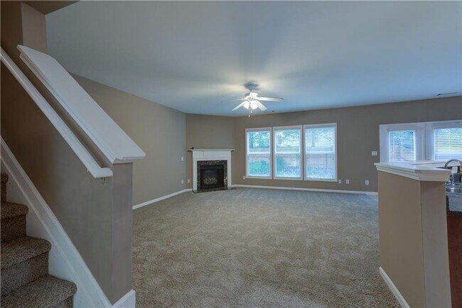 Foto del edificio - 2451 Southhaven Ln