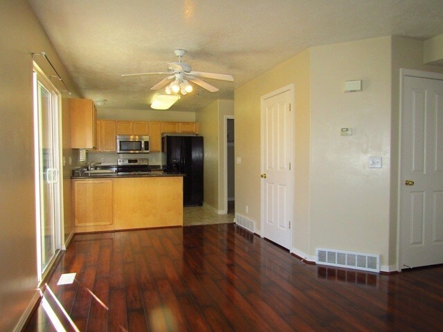 13651 S Clipper Ridge Way House for Rent in Herriman, UT