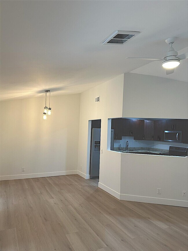 Foto del edificio - 5710 Coach House Cir