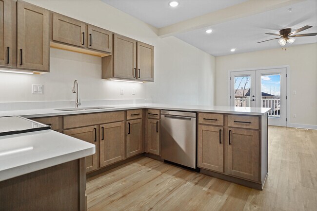 Foto del edificio - 116 Eiche Dr