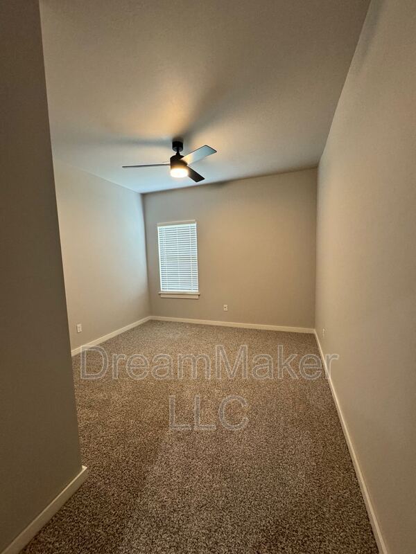 Foto del edificio - 828 Apple Blossom Wy