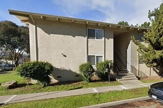 Building Photo - 2008 Hill Ave