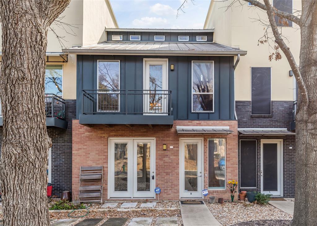 Primary Photo - 1205 Kinney Ave