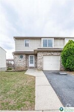 Building Photo - 48 Olde Penn Dr