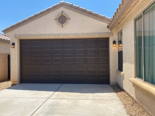 Building Photo - 3b/2ba FULLY FURNISHED in Ocotillo Landing!!