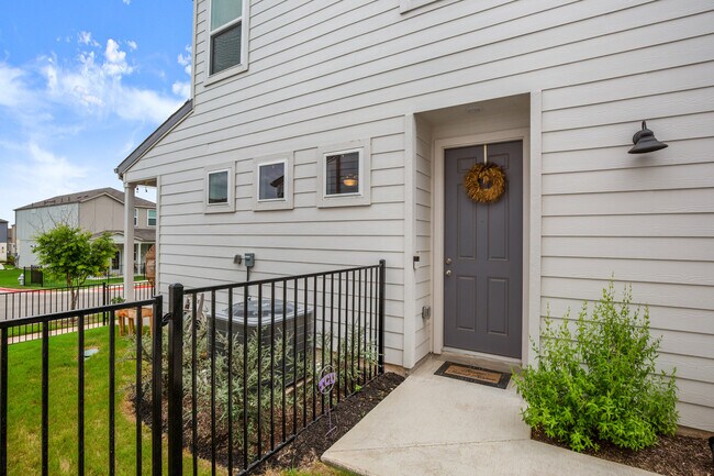 Foto del edificio - 7400 Travertine Spring Dr