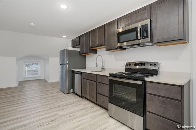 Building Photo - 799 E Grand Blvd