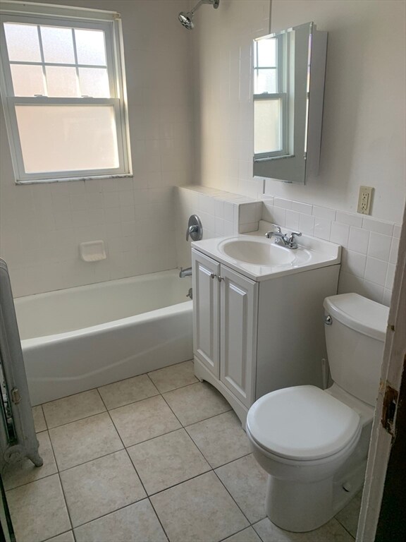 Foto del edificio - 61 Home St