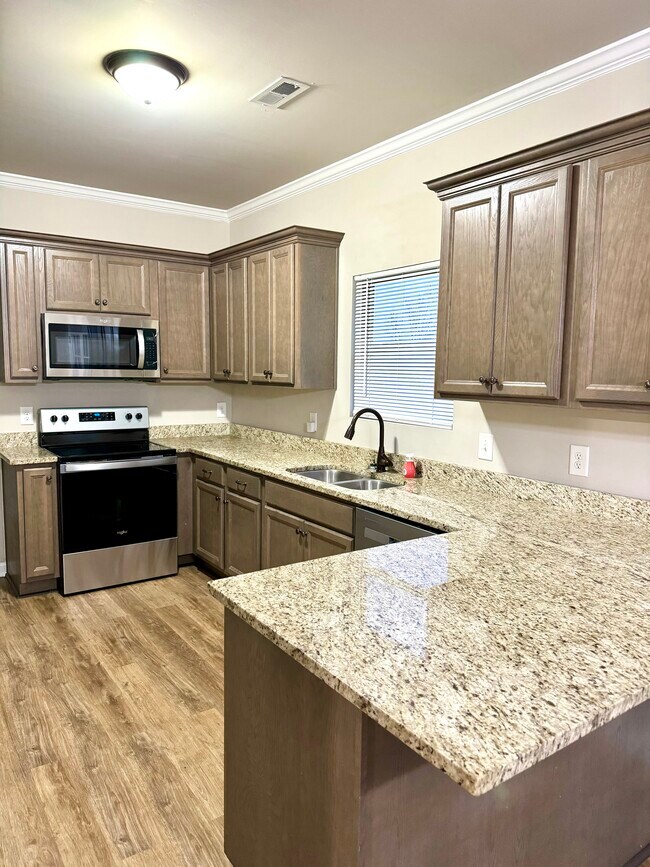 Building Photo - 115 Maple Leaf Dr