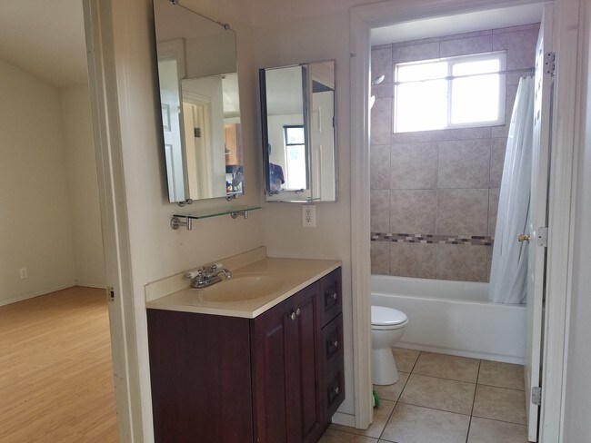 Bathroom - 10748 National Pl