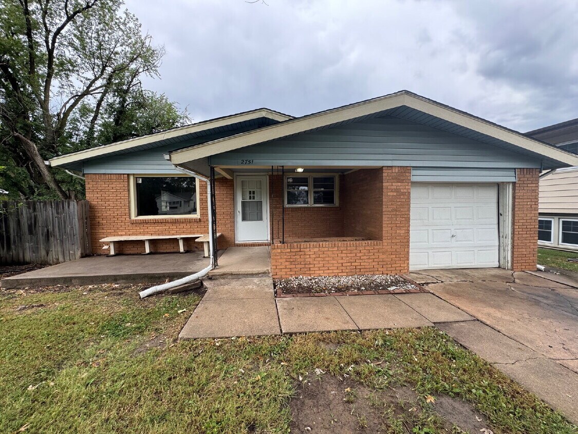 Primary Photo - "Charming 3-Bedroom Home in Wichita – 1118...