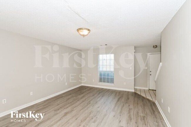 Foto del edificio - 7678 Breeze Wood Cove