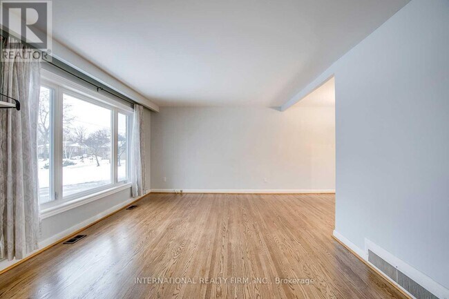 Building Photo - 1327 Sheldon Ave