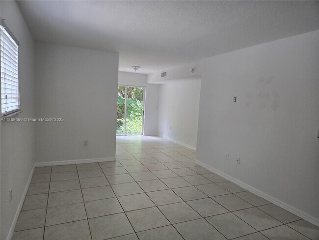 Foto del edificio - 1320 SE 31st Ct