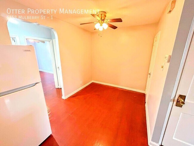 Building Photo - Lovely 2BR/1BA Northeast Philly Ground Flo...