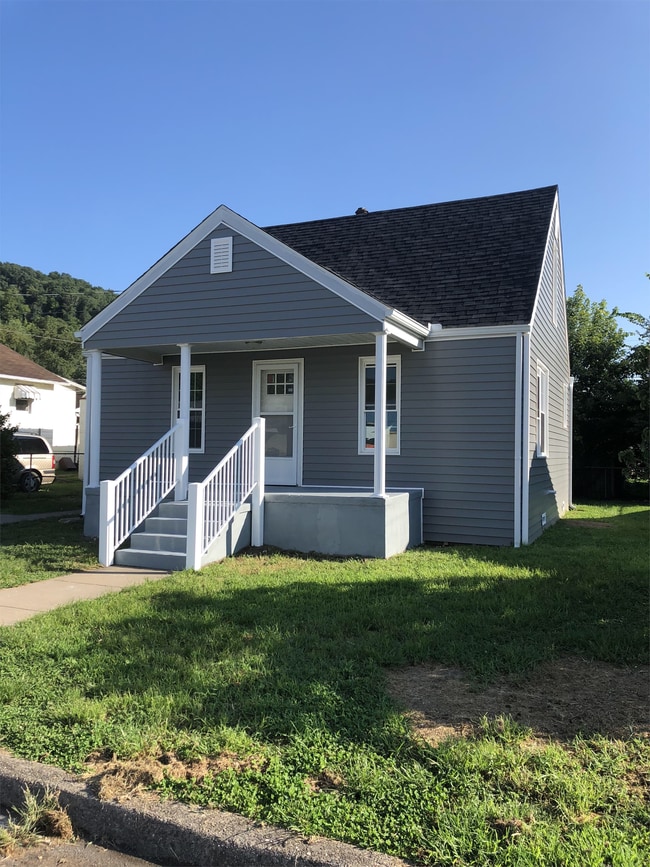 1726 17th St, Nitro, WV 25143 House Rental in Nitro, WV