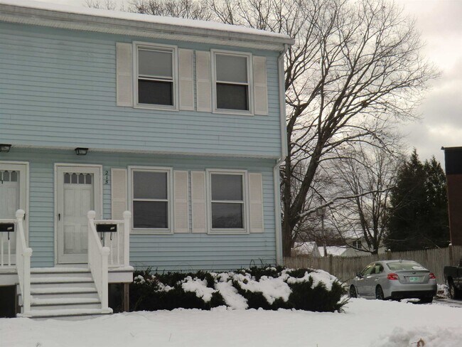 Building Photo - 215 Elmwood Ave