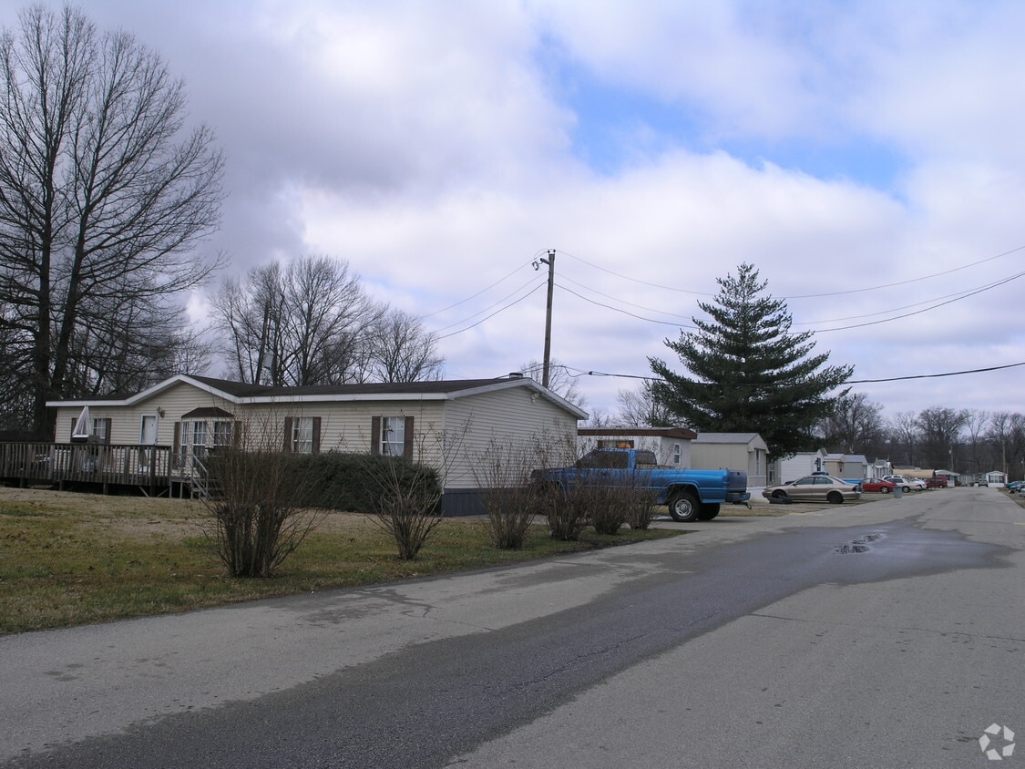 13022 Dixie Hwy, Louisville, KY 40272 Apartments in Louisville, KY