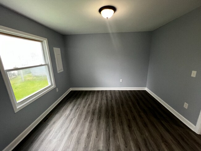 Foto del edificio - 220 Locust Ln