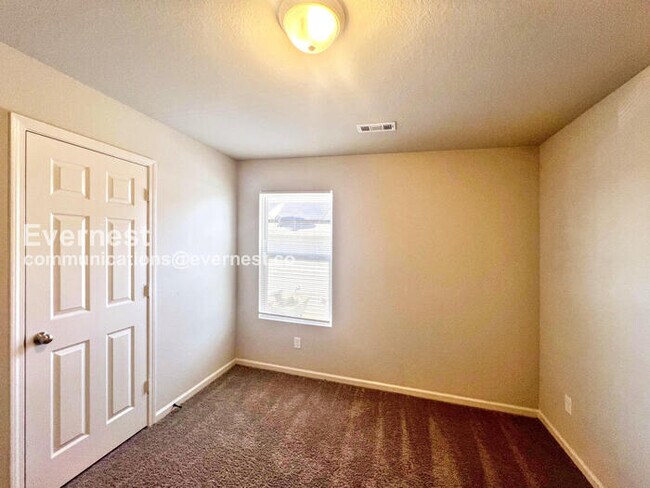 Building Photo - 3048 Emerald Pk Trl