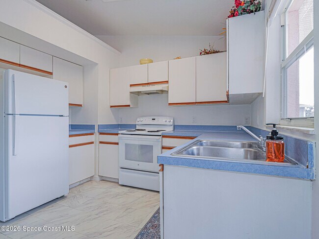 Foto del edificio - 483 Melrose Ln