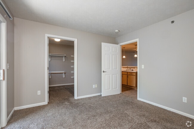 Building Photo - Danbury Court