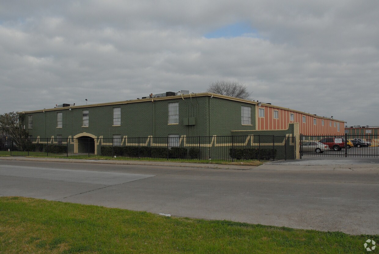 Foto del edificio - Amber Creek Apartments
