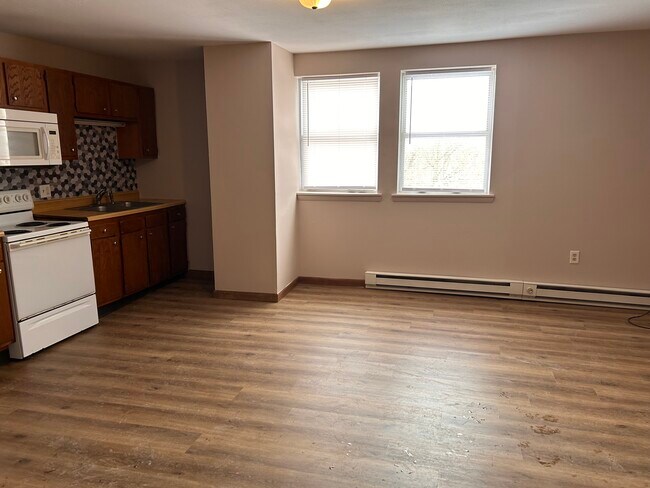 Foto del edificio - 5731 Telephone Rd