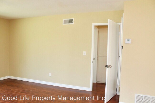 Building Photo - 2 br, 1 bath House - 7931 Camino Kiosco