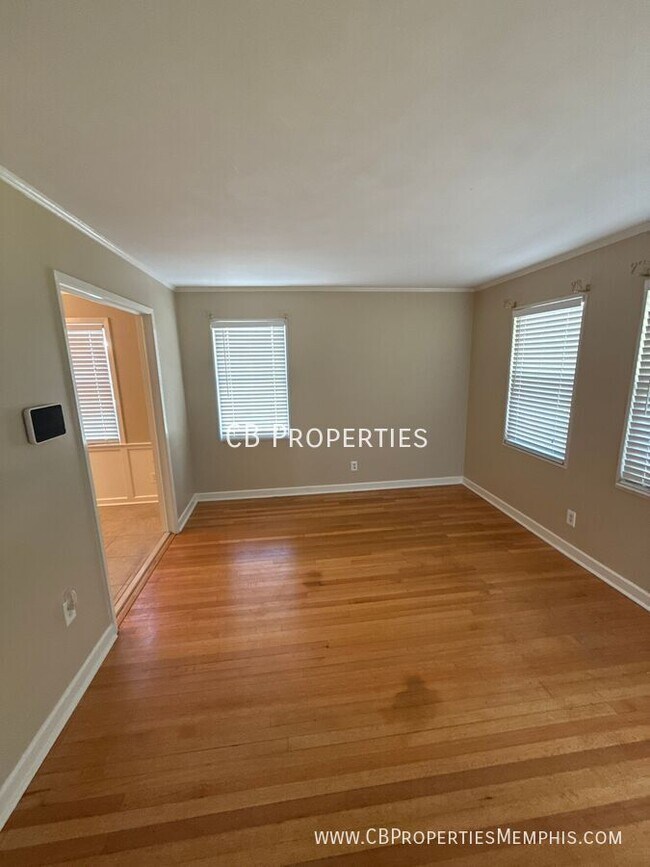 Foto del edificio - 4947 Verne Rd