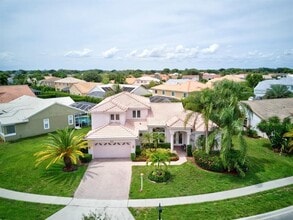 Building Photo - 9588 Lake Serena Dr
