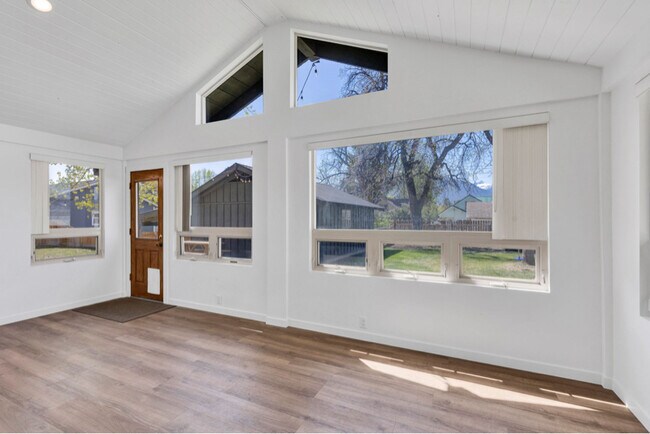 Foto del edificio - 609 N 2nd St