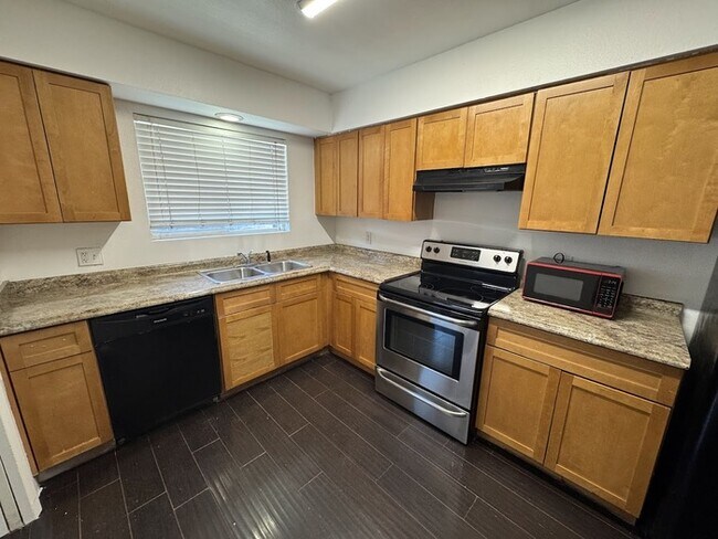 Foto del edificio - West Phoenix 3br townhome