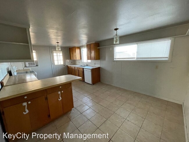 Building Photo - 2 br, 2 bath House - 409 Redbird