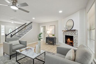 Building Photo - 1819 Redwood Ct Building Photo - 1819 Redwood Ct