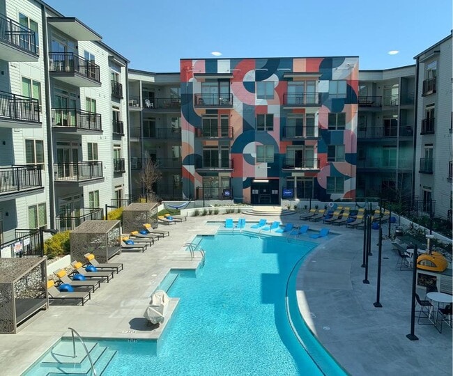 Building Photo - University Hill Apartments