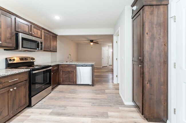 Foto del edificio - Oakwood Heights Townhomes