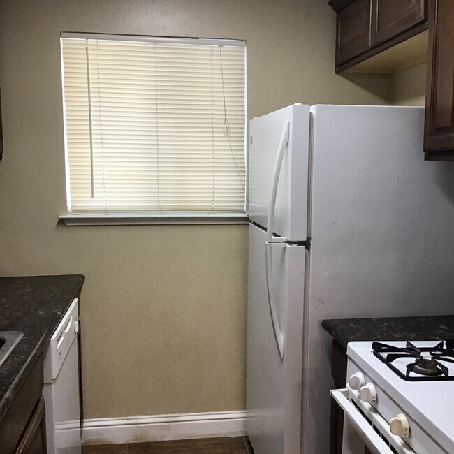 6261 Longford Dr Unit 4, Citrus Heights, CA 95621 Condo for Rent in Citrus Heights, CA