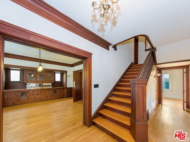 Foto del edificio - 2014 Buckingham Rd