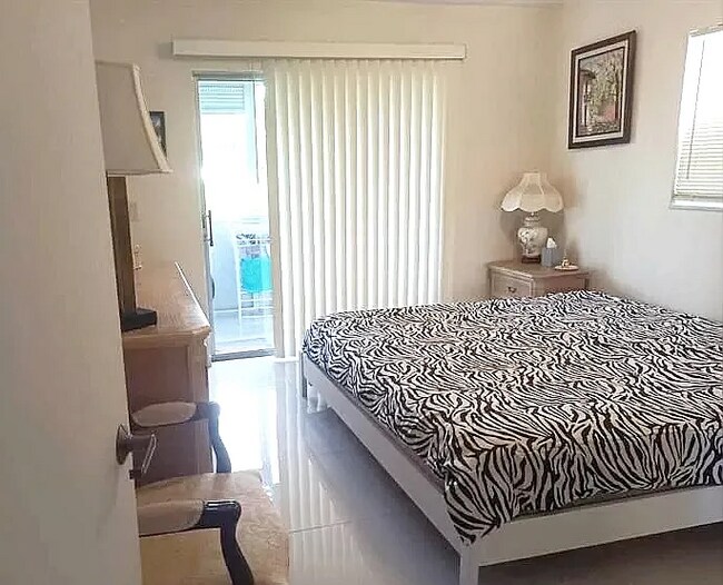 Foto del edificio - 522 Normandy Ln