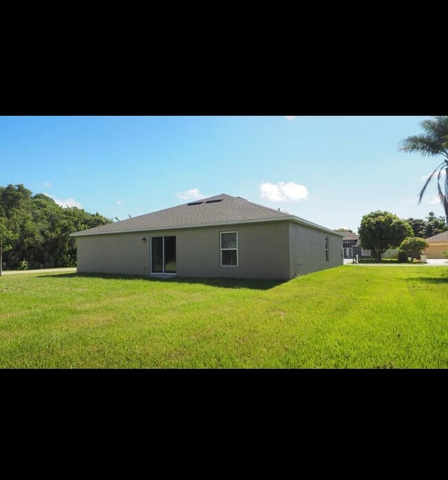 Building Photo - 1602 SE Mansfield St